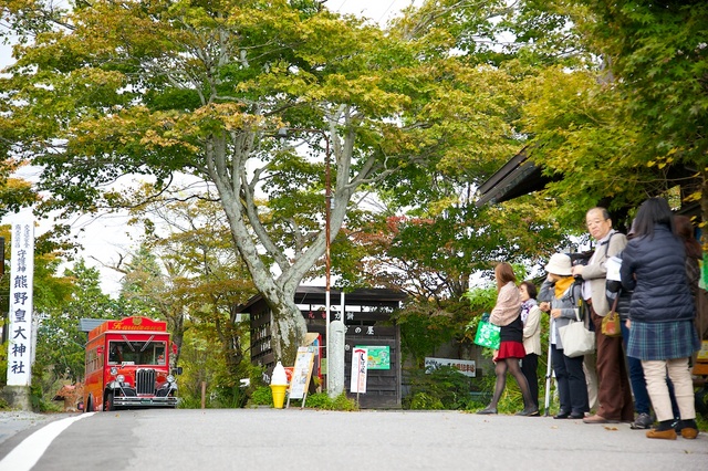 旧軽井沢赤いバス18