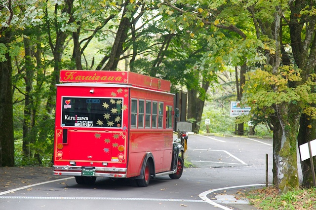旧軽井沢赤いバス19
