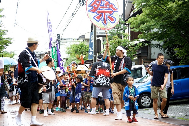 旧軽井沢子ども神輿01